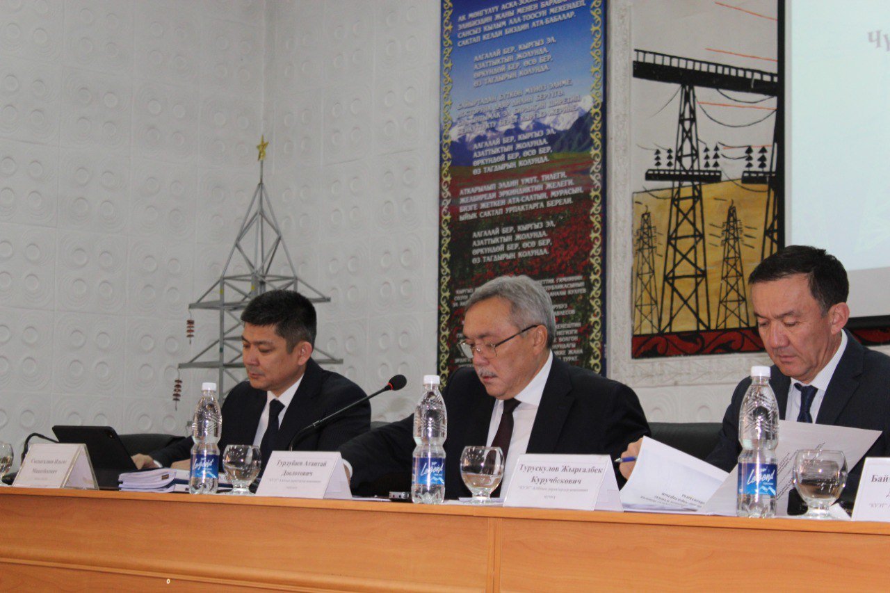 photo_5323438807950494910_y